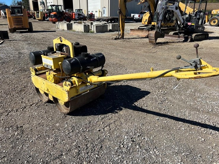 2006-bomag-bw75s-image-2