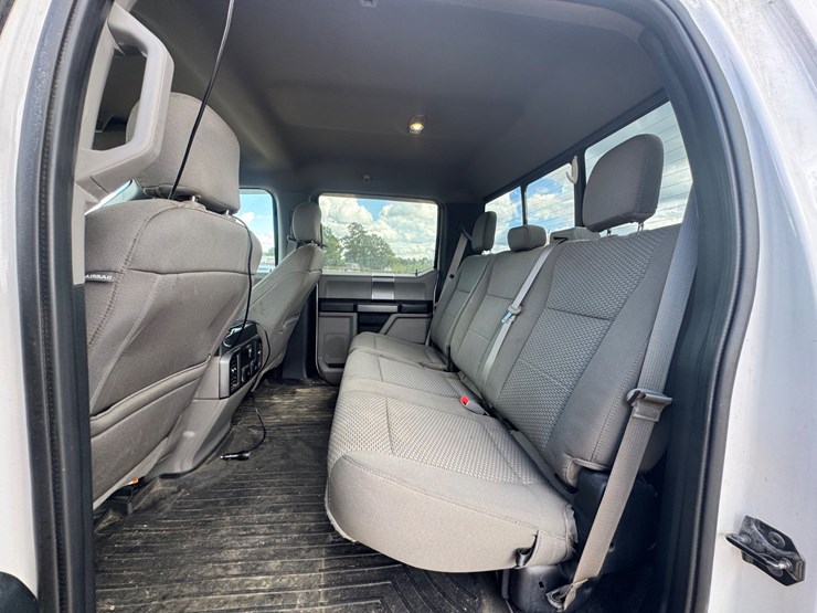 2020-ford-f150-xlt-image-11