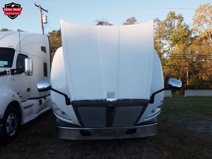 2022-kenworth-t680-image-22