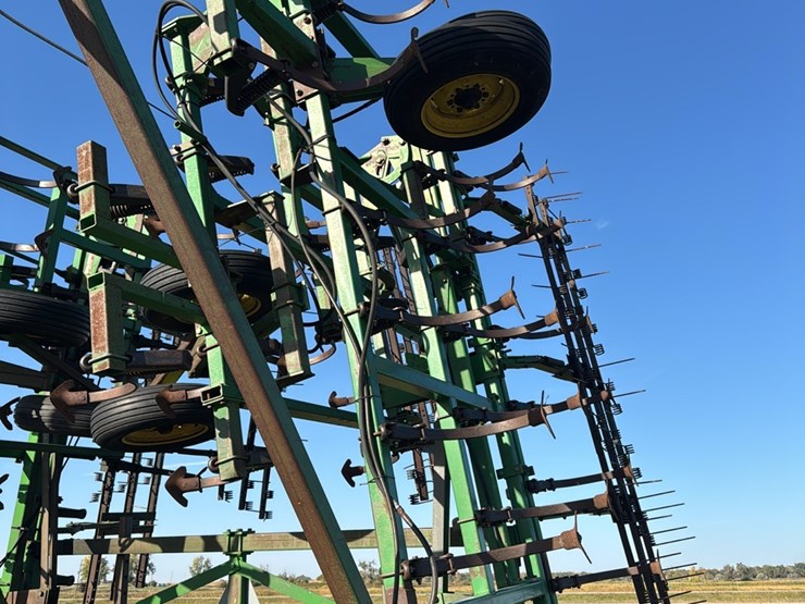 john-deere-1060-image-5