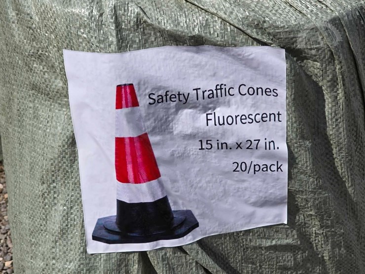 qty-(60)-safety-traffic-cones-image-2