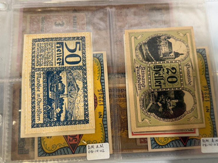 #40307-•-foreign-currency-bank-notes-image-30