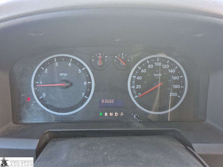 2011-dodge-1500-image-11