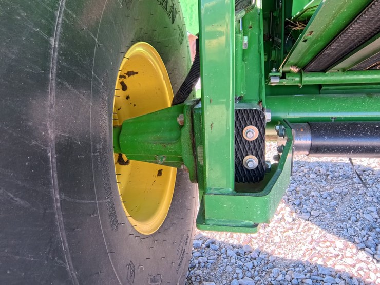 john-deere-569-premium-image-47