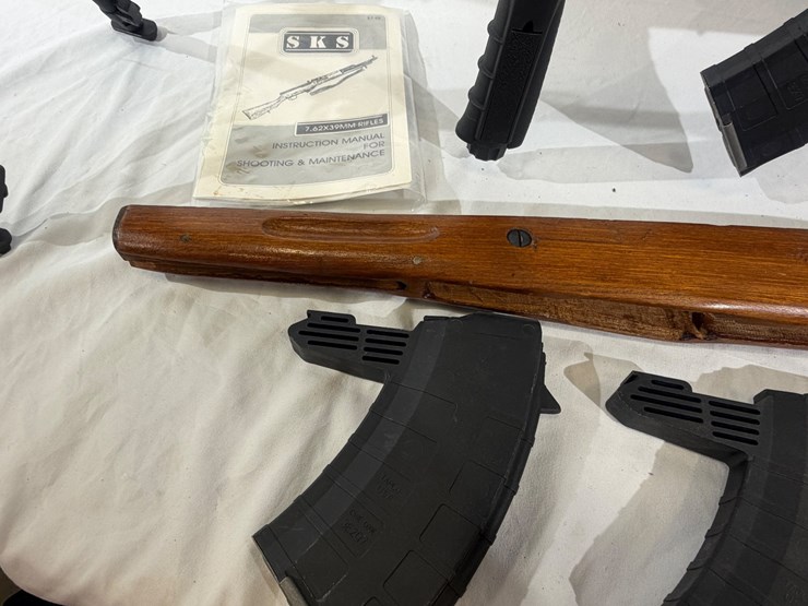#37-•-sks-semi-automatic-rifle-image-13