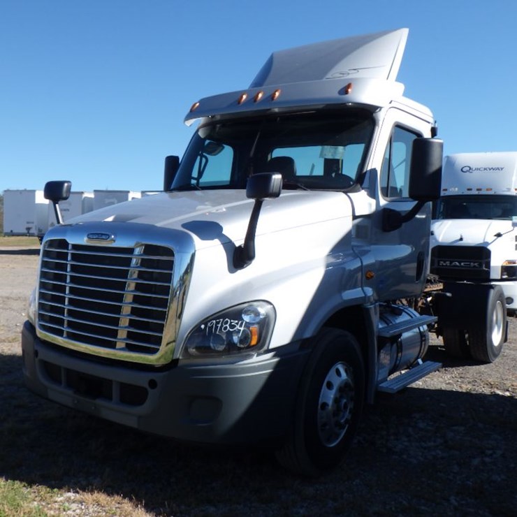 2018 FREIGHTLINER CASCADIA 125