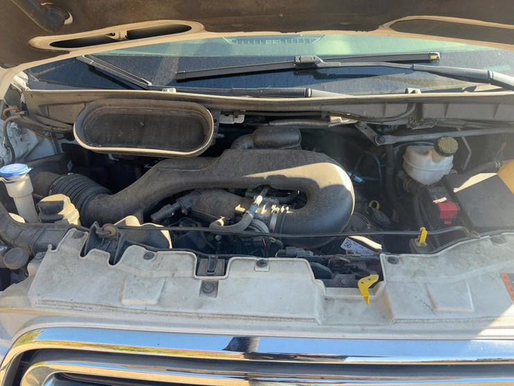 2019-utility-van-image-12