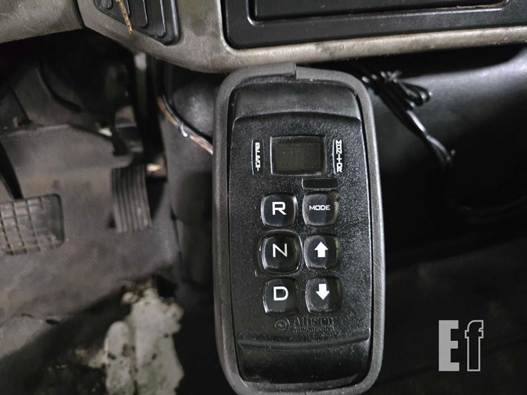 2011-international-durastar-4300-image-15