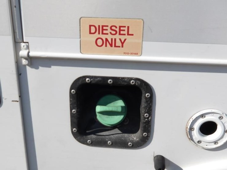 2015-ford-f550-xlt-image-9