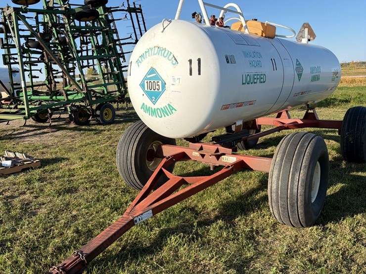 11-7--1450-gallon-nh3-tank,-16.5l---16.1-tires-image-2