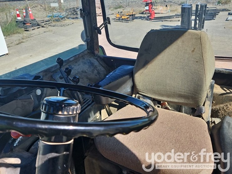 1991-john-deere-4555-image-32