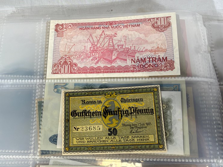 #40307-•-foreign-currency-bank-notes-image-168