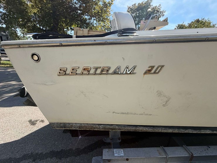 bertram-20-moppie-powerboat-w/trailer-"island-girl"-image-47