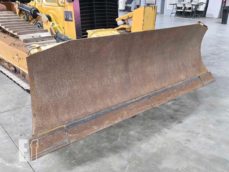 2023-caterpillar-d1-image-10