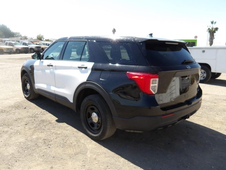 2020-ford-explorer-image-4