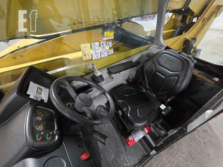 2018-caterpillar-tl642d-image-13