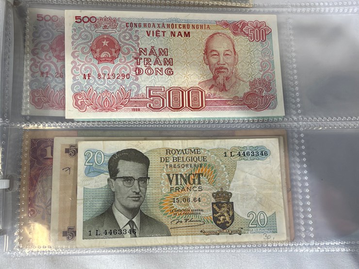 #40307-•-foreign-currency-bank-notes-image-163