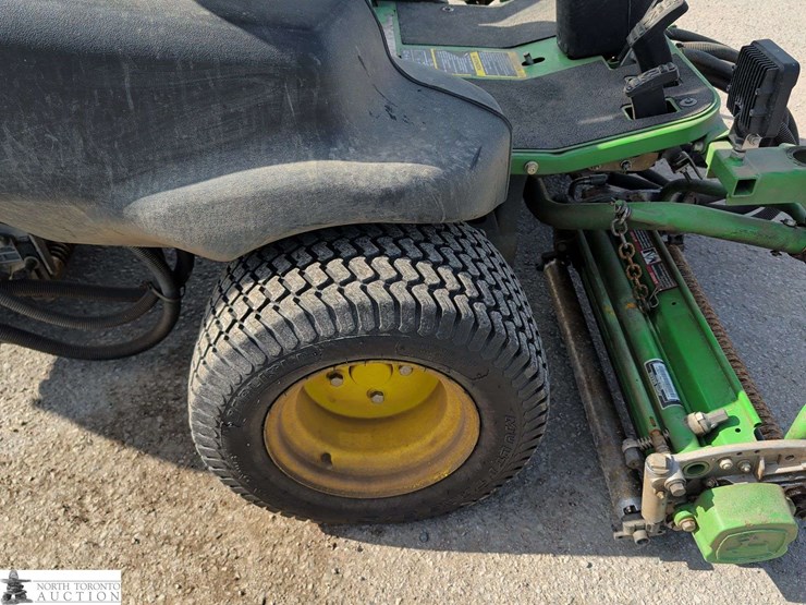 2015-john-deere-2500-image-34