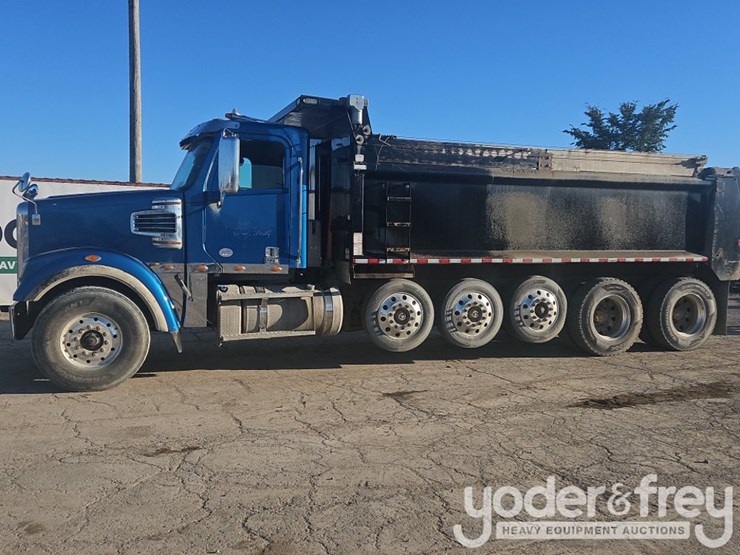 2019-freightliner-122sd-image-2