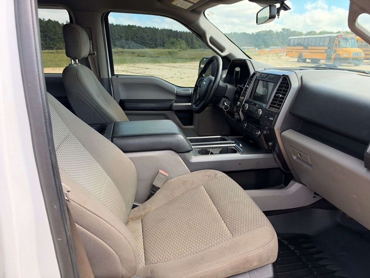 2019-ford-f150-xlt-image-18