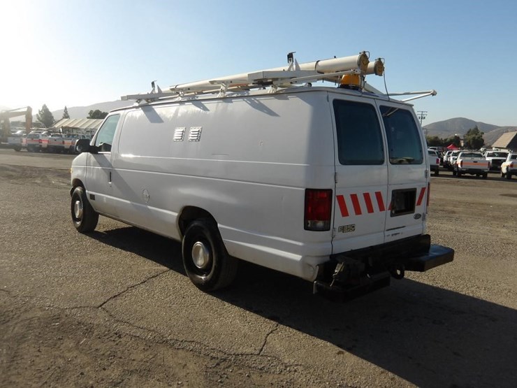 2002-ford-e350-image-4