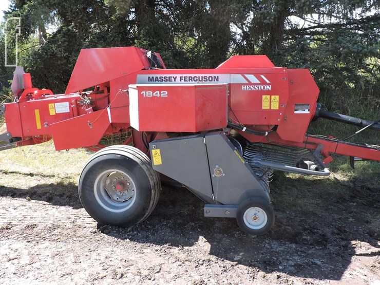 massey-ferguson-1842-image-3