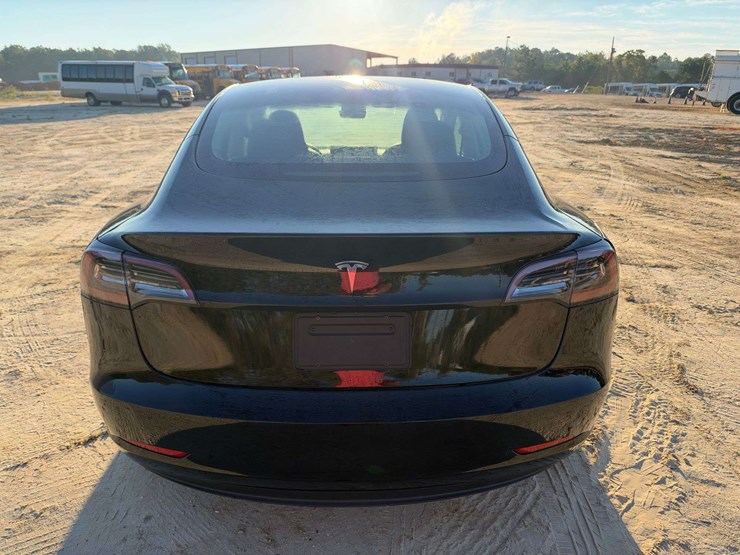 2023-tesla-model-s-4-door-sedan-(33,455-miles)-image-6
