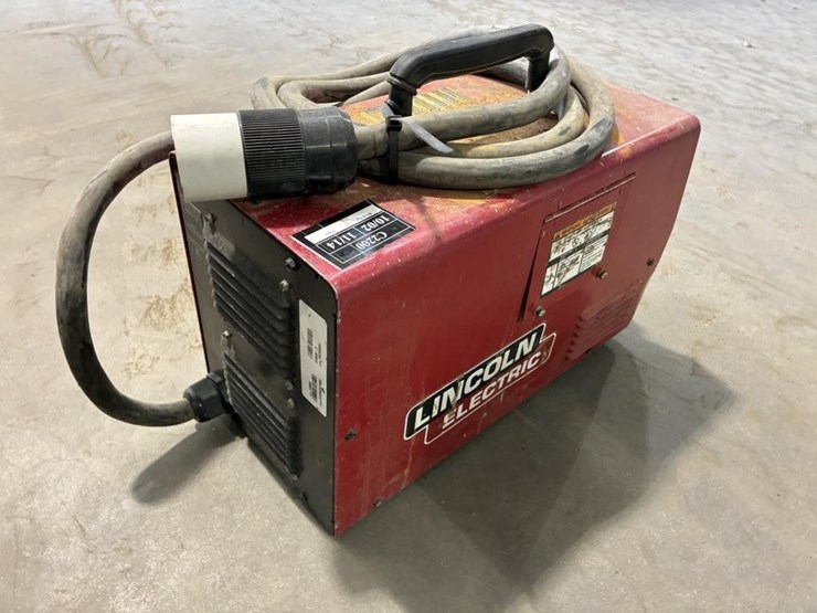 lincoln-electric-v276-inverter-welder-image-3