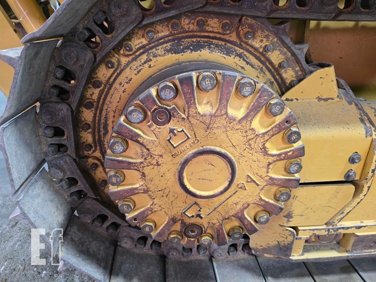 2023-caterpillar-d1-image-33