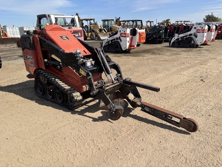 2018-ditch-witch-sk600-image-2