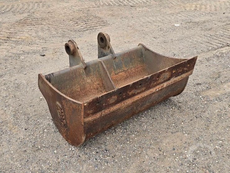 36-inch-ditching-bucket-image-2