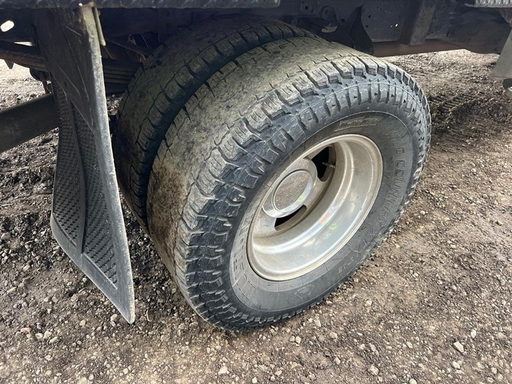 2004-ford-f350-image-12