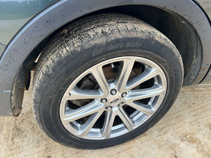 2016-ford-explorer-limited-image-26