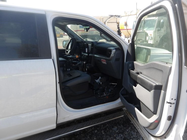 2023-ford-f150-image-12