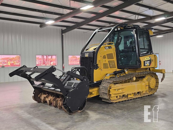 2020-caterpillar-d3k2-xl-image-1