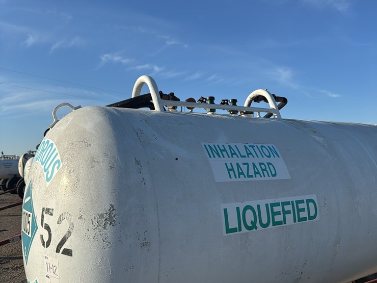 11-12-1450-gallon-nh3-tank,-16.5l---16.1-tires-image-6