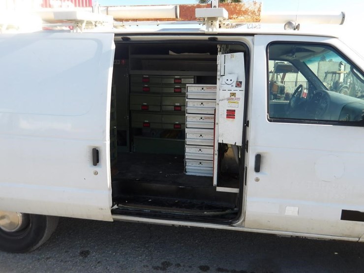 2002-ford-e350-image-14