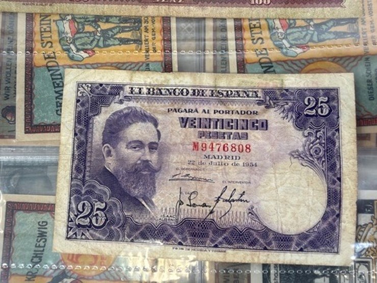 #40311-•-foreign-currency-bank-notes-image-48