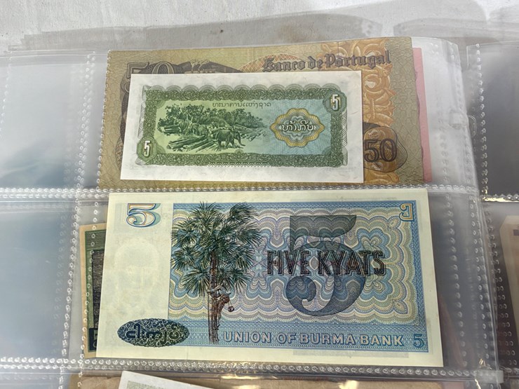 #40307-•-foreign-currency-bank-notes-image-160