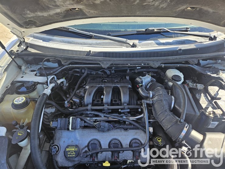2009-ford-flex-image-16