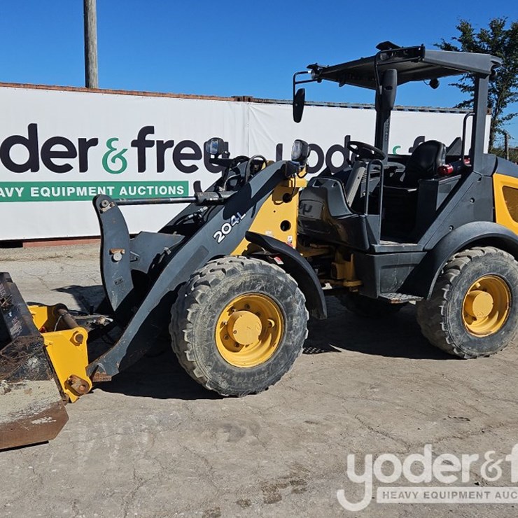 2019 DEERE 204L