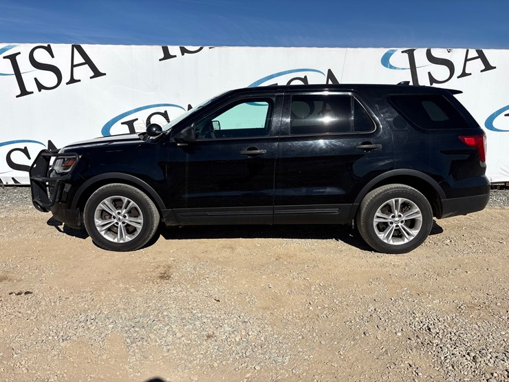 2017-ford-explorer-image-2