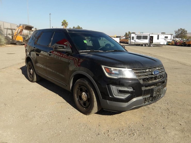 2018-ford-explorer-image-2