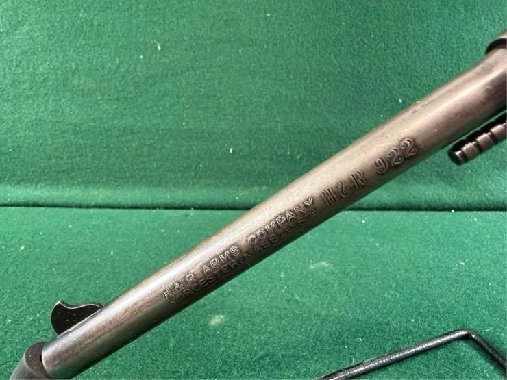 h&r-mdl.922-22cal-revolver-image-10