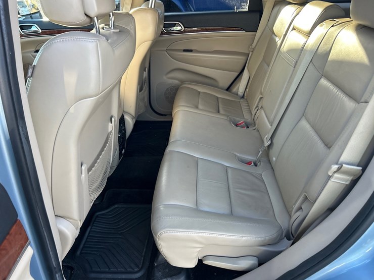 2012-jeep-grand-cherokee-image-39