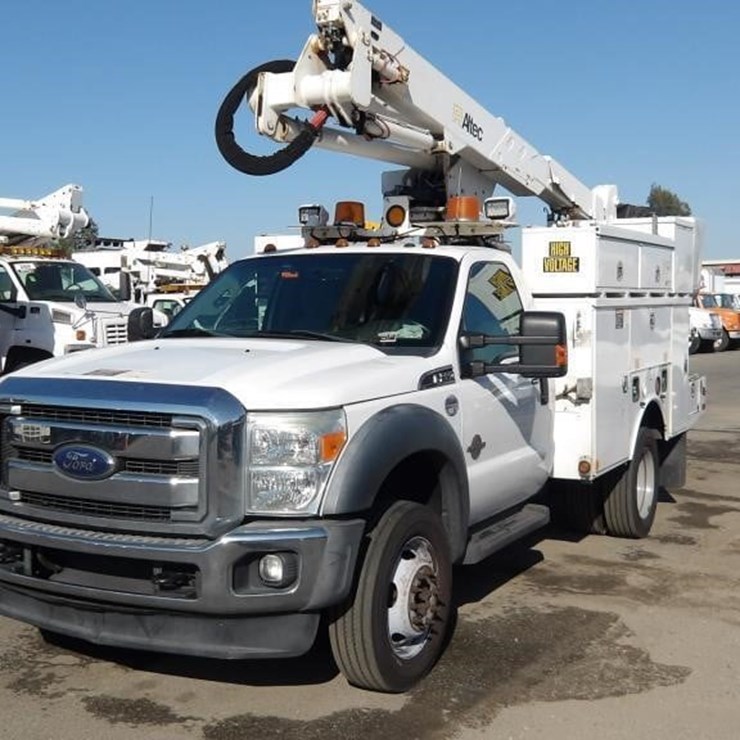 2015 FORD F550 XLT