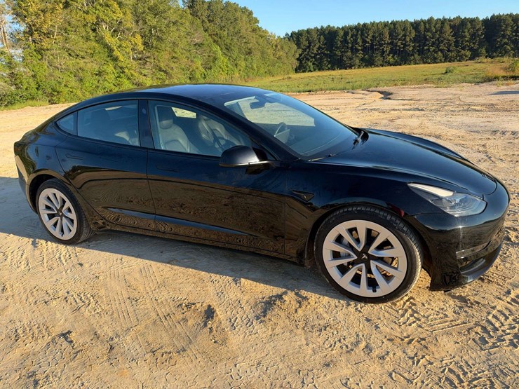 2023-tesla-model-s-4-door-sedan-(33,455-miles)-image-4