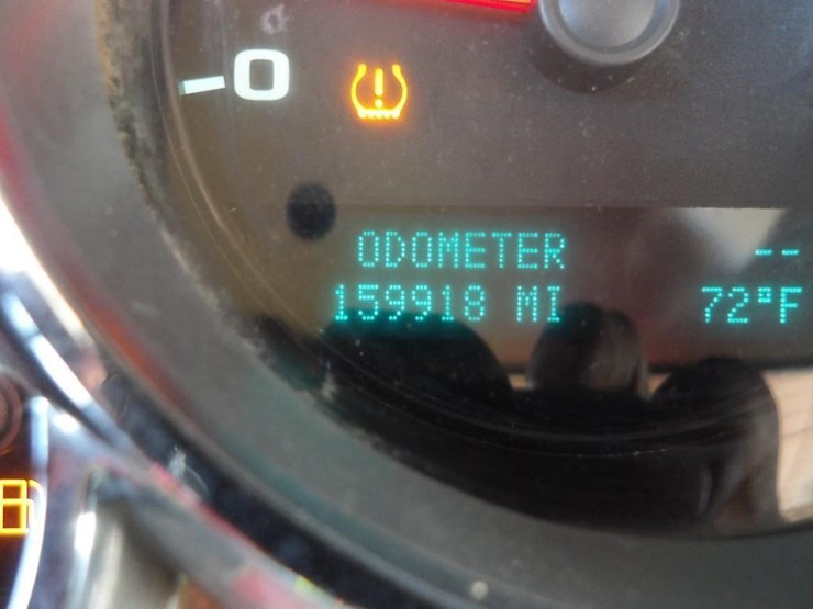 2011-chevrolet-2500-image-14