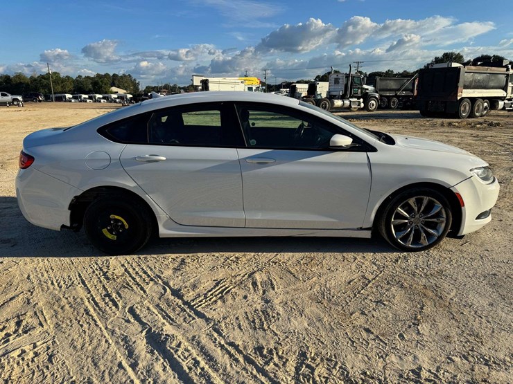 2015-chrysler-200s-4dr-awd-sedan---133,772-miles-image-7