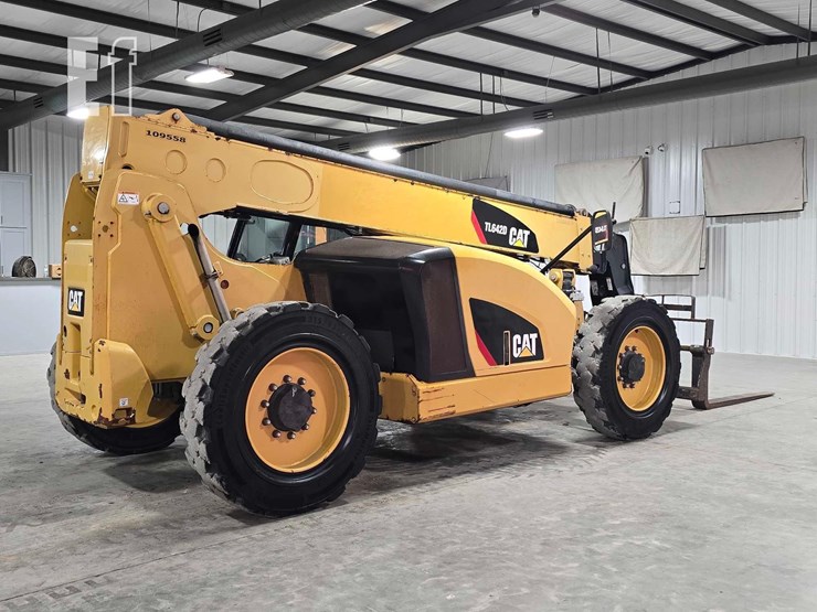 2018-caterpillar-tl642d-image-3